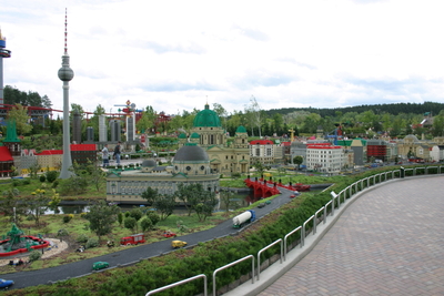 Fernsehturm am Alexanderplatz und Dom in Berlin