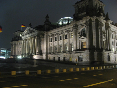 Vista desde el portal oeste del Edificio Reichstag en Berlin